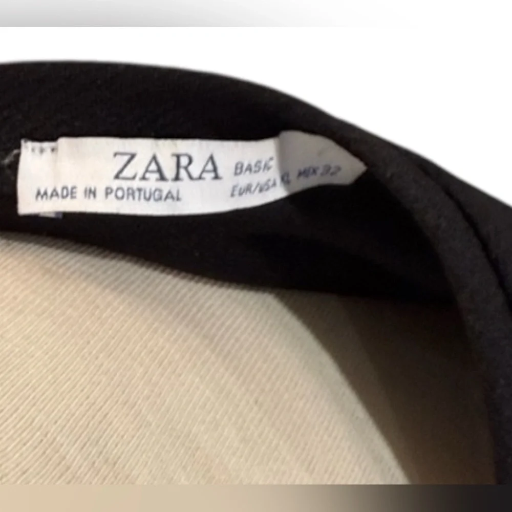Zara Red and Black Paisley Women's Top - Picture 2 of 2
